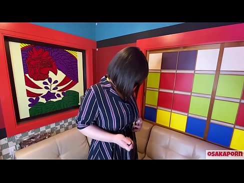 ❤️ Cutis Iaponica cum magnis tits masturbates cum sex nugis et gaudens habet. Loquitur in colloquio de experientia stupri eius. Ingens tits et hirsutus pussy cum voce magna. Osakaporn Beautiful porn  apud nos